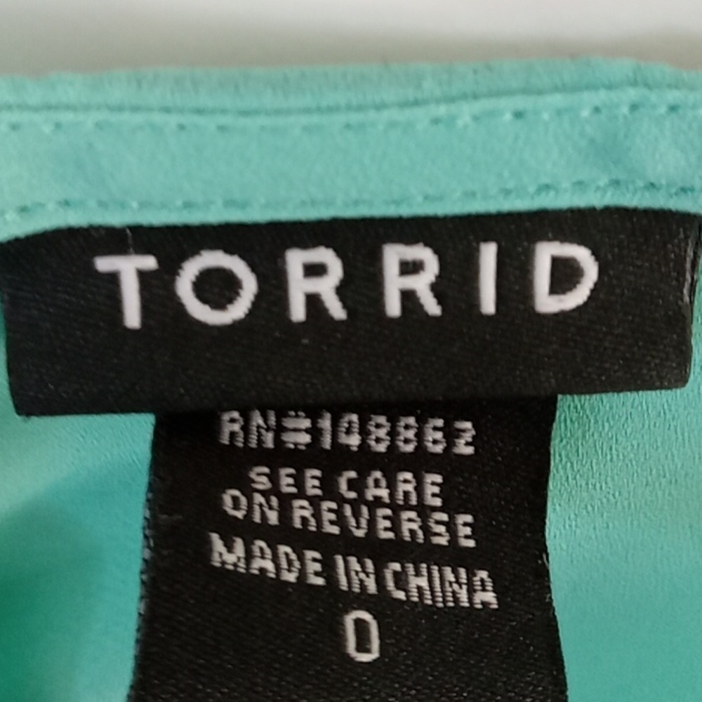Torrid Strap Tank Top Blouse Turquoise Summer ☀️ Women's Sz 0 EUC NICE! - Picture 10 of 16